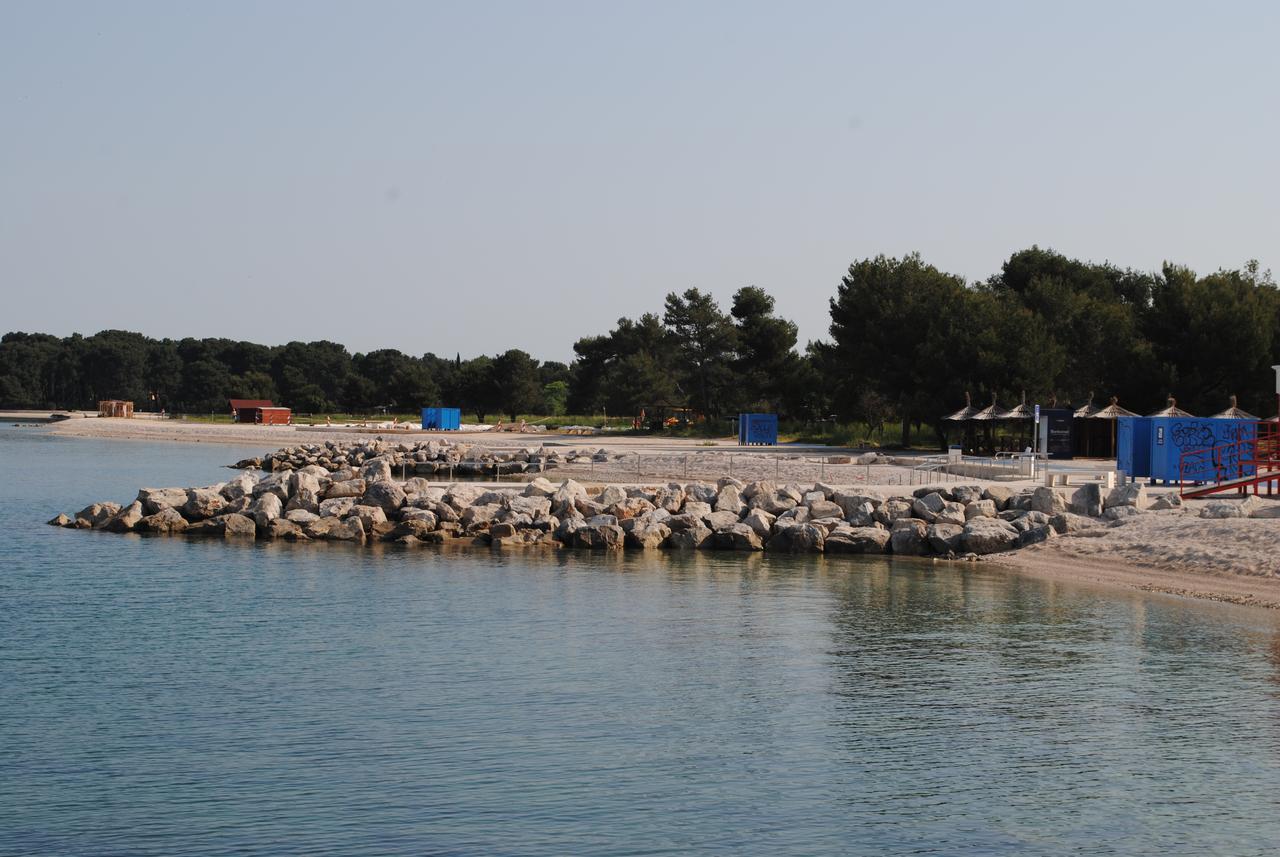 Holiday Home Ana Pula Luaran gambar